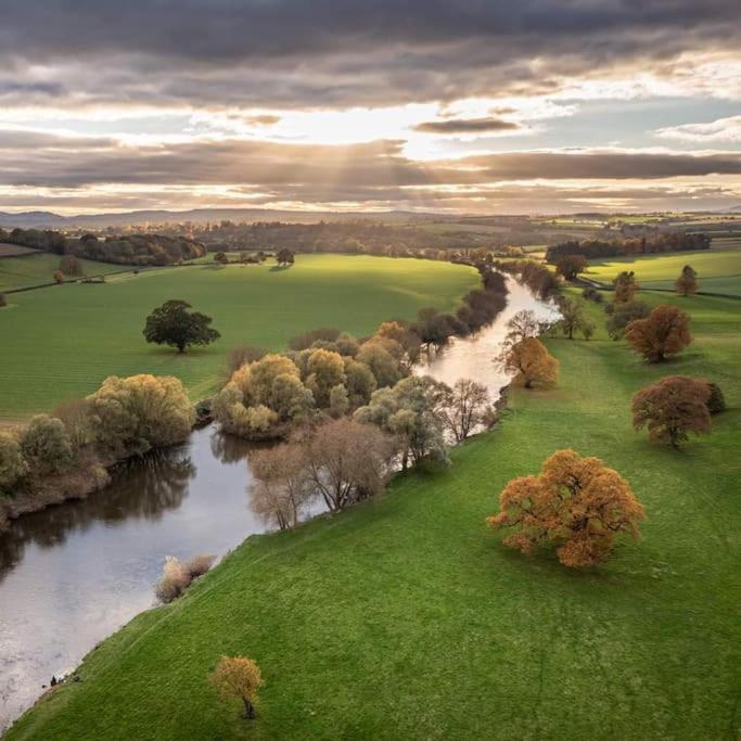 Cosy Cottage On Banks Of River Wye Foy Экстерьер фото