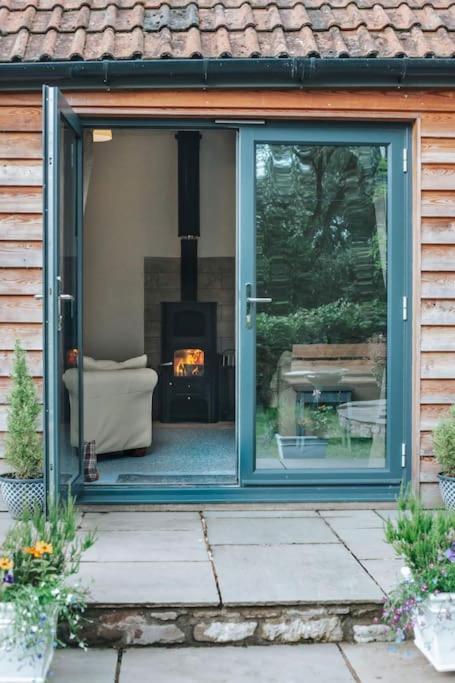 Cosy Cottage On Banks Of River Wye Foy Экстерьер фото